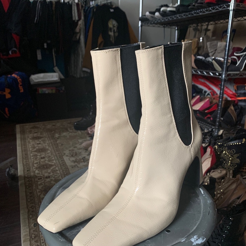 Ladies Shoes